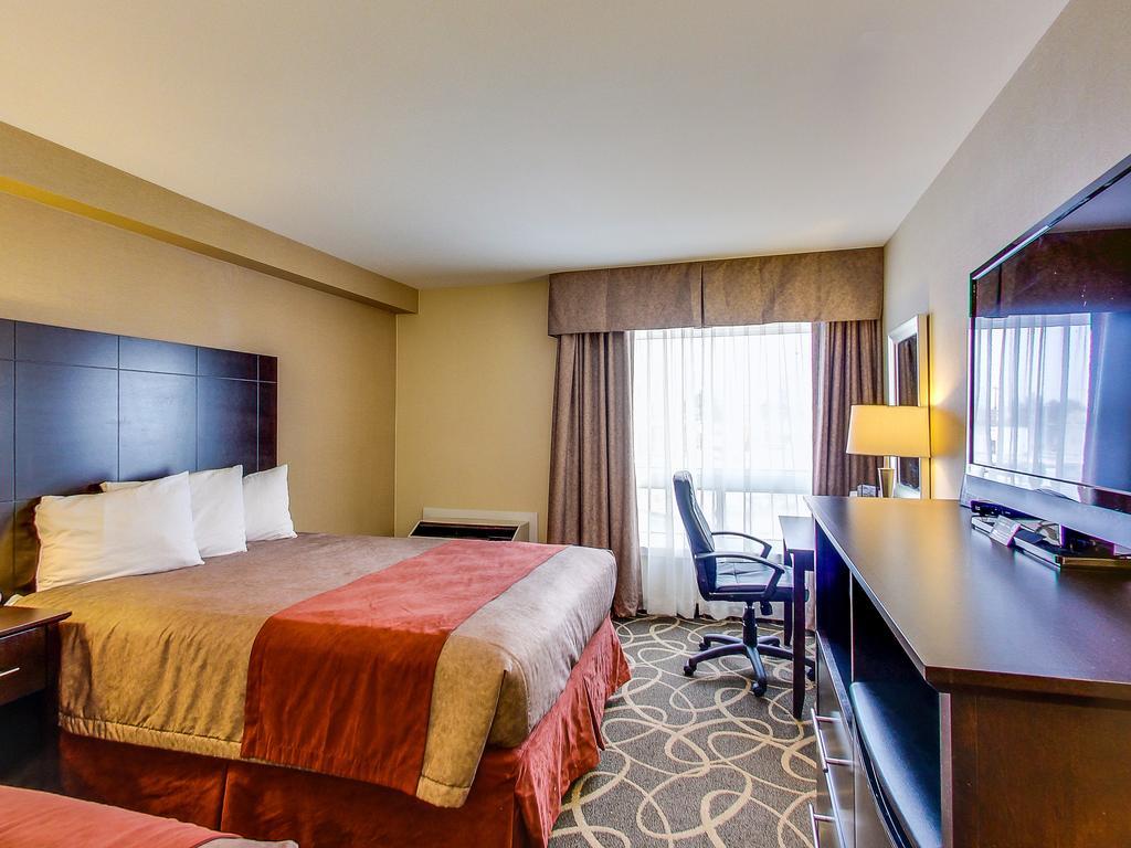 Travelodge By Wyndham Cambridge - Waterloo Экстерьер фото